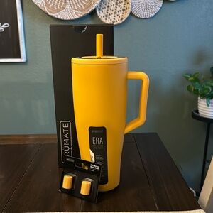 BruMate 40 oz Era in Limited Edition Tumeric with straw covers. New!